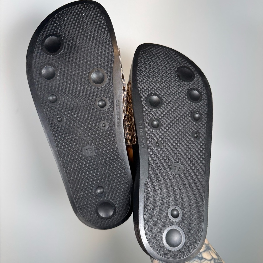 Lucky Brand Leopard Print Slides Size 7 - Picture 3 of 3